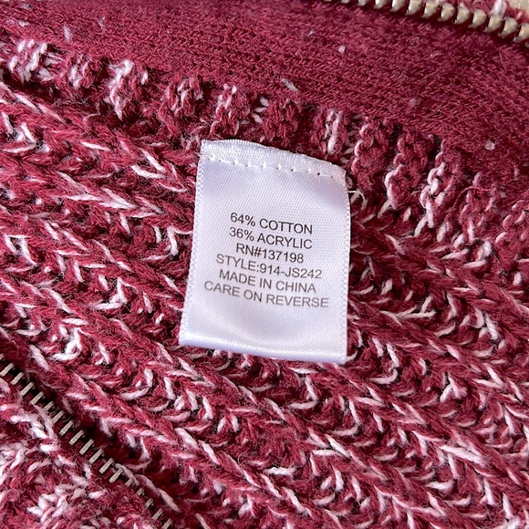 Marled Small 2 Toned Red/White Cozy Crewneck Sweater - Picture 8 of 9